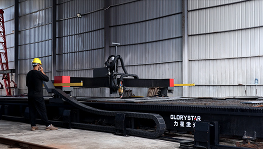 厉害了!力星激光“硬汉”托举中国船舶向海远航! 厉害了!力星激光“硬汉”托举中国船舶向海远航!